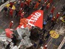 Фрагмент хвостовой части разбившегося лайнера AirAsia Фрагмент хвостовой части разбившегося лайнера AirAsia