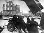 К началу операции немецкая армия по силам фактически превосходила советскую — 250 тысяч против 210 тысяч. В то же время у немцев было больше танков, но в три раза меньше самолетов. Накануне наступления советское командование предложило окруженной немецкой группировке сдаться, чтобы предотвратить напрасное кровопролитие. Предложение было отклонено. Уже к концу дня 10 января советским войскам при поддержке артиллерии, наносящей удары на глубину до 1,5 км, удалось продвинуться на 6—8 км К началу операции немецкая армия по силам фактически превосходила советскую — 250 тысяч против 210 тысяч. В то же время у немцев было больше танков, но в три раза меньше самолетов. Накануне наступления советское командование предложило окруженной немецкой группировке сдаться, чтобы предотвратить напрасное кровопролитие. Предложение было отклонено. Уже к концу дня 10 января советским войскам при поддержке артиллерии, наносящей удары на глубину до 1,5 км, удалось продвинуться на 6—8 км