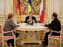 Ангела Меркель, Петр Порошенко и Франсуа Олланд (слева направо) Ангела Меркель, Петр Порошенко и Франсуа Олланд (слева направо)