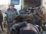 Эвакуация раненых украинских солдат Эвакуация раненых украинских солдат