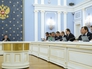 Председатель правительства РФ Дмитрий Медведев на заседании кабинета министров РФ в подмосковной резиденции "Горки" Председатель правительства РФ Дмитрий Медведев на заседании кабинета министров РФ в подмосковной резиденции "Горки"