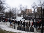 Жители Москвы во время церемонии прощания с политиком Борисом Немцовым Жители Москвы во время церемонии прощания с политиком Борисом Немцовым