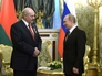 Президент России Владимир Путин и президент Белоруссии Александр Лукашенко, награжденный орденом Александра Невского Президент России Владимир Путин и президент Белоруссии Александр Лукашенко, награжденный орденом Александра Невского