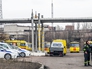 Автомобили спасательной службы и полиции около шахты имени Засядько под Донецком Автомобили спасательной службы и полиции около шахты имени Засядько под Донецком
