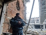 Военнослужащий в аэропорту города Донецка Военнослужащий в аэропорту города Донецка