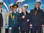 Владимир Путин на митинге "Мы вместе!" Владимир Путин на митинге "Мы вместе!"