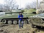 Представитель ОБСЕ проводит проверку нахождения военной техники на месте дислокации в ДНР Представитель ОБСЕ проводит проверку нахождения военной техники на месте дислокации в ДНР