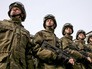 Бойцы украинской армии маршеруют Бойцы украинской армии маршеруют