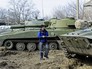 Представитель ОБСЕ проводит проверку тяжелой артиллерии Представитель ОБСЕ проводит проверку тяжелой артиллерии