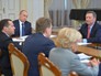 Президент России Владимир Путин проводит совещание с членами правительства РФ Президент России Владимир Путин проводит совещание с членами правительства РФ