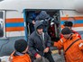 Моряки, спасённые с затонувшего траулера "Дальний Восток" Моряки, спасённые с затонувшего траулера "Дальний Восток"