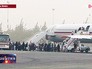 Граждане России и других стран около самолета в Йемене Граждане России и других стран около самолета в Йемене