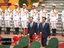 Председатель правительства РФ Дмитрий Медведев во время церемонии возложения венка к Мавзолею Хо Ши Мина в Ханое Председатель правительства РФ Дмитрий Медведев во время церемонии возложения венка к Мавзолею Хо Ши Мина в Ханое