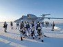 Бойцы ВДВ во время арктических учений Бойцы ВДВ во время арктических учений