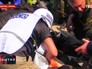 Оказание медицинской помощи раненому журналисту телеканала "Звезда" Оказание медицинской помощи раненому журналисту телеканала "Звезда"