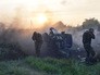 Украинские военные ведут обстрел в Донбассе Украинские военные ведут обстрел в Донбассе