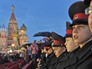 Кадеты смотрят репетицию парада на Красной площади Кадеты смотрят репетицию парада на Красной площади