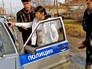 Женщина препятствует эвакуации своего автомобиля в Кемерово Женщина препятствует эвакуации своего автомобиля в Кемерово