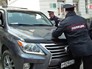 Полицейские препятствуют проезду автомобилю депутата краевого парламента Владивостока Полицейские препятствуют проезду автомобилю депутата краевого парламента Владивостока