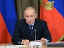 Президент России Владимир Путин во время совещания Президент России Владимир Путин во время совещания