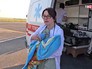 Врач скорой помощи с ребенком на руках Врач скорой помощи с ребенком на руках