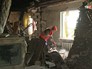 Ремонтные службы устраняют последствия обстрела кварталов Донбасса Ремонтные службы устраняют последствия обстрела кварталов Донбасса