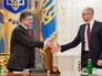 Пётр Порошенко и Арсений Яценюк Пётр Порошенко и Арсений Яценюк