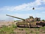 Украинские танки ведут обстрел в Донбассе Украинские танки ведут обстрел в Донбассе