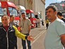 Водители грузовиков на парковке у Большого театра Водители грузовиков на парковке у Большого театра