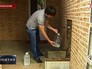 Житель Северной Осетии набирает воду Житель Северной Осетии набирает воду