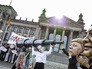 Митинг у здания Бундестага Митинг у здания Бундестага