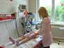 Врач осматривает пациентку Врач осматривает пациентку