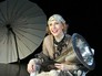Актриса Юлия Рутберг играет в спектакле Актриса Юлия Рутберг играет в спектакле