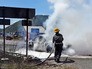 Пожарные в Мукачево тушет горящие машины Пожарные в Мукачево тушет горящие машины