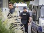 Французский полицейский спецназ проводит спецоперацию Французский полицейский спецназ проводит спецоперацию