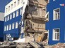 На месте обрушения в здании казарм учебного центра ВДВ в Омске На месте обрушения в здании казарм учебного центра ВДВ в Омске