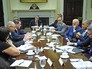Премьер-министр Украины Арсений Яценюк, президент США Барак Обама и вице-президент США Джозеф Байден во время переговоров в Белом доме Премьер-министр Украины Арсений Яценюк, президент США Барак Обама и вице-президент США Джозеф Байден во время переговоров в Белом доме