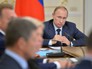 Президент России Владимир Путин проводит совещание Президент России Владимир Путин проводит совещание