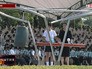 Жители Японии вспоминают жертв атомной бомбардировки Хиросимы Жители Японии вспоминают жертв атомной бомбардировки Хиросимы