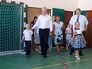 Сергей Собянин осматривает новую начальную школу Сергей Собянин осматривает новую начальную школу