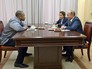 Президент России Владимир Путин и американский боксёр Рой Джонс Президент России Владимир Путин и американский боксёр Рой Джонс