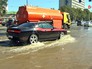 Потоп на проезжей части в Москве Потоп на проезжей части в Москве