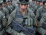 Солдаты украинской армии во время репетиции парада в Киеве Солдаты украинской армии во время репетиции парада в Киеве