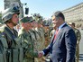Президент Украины Пётр Порошенко поздравляет военнослужащих с Днём независимости Президент Украины Пётр Порошенко поздравляет военнослужащих с Днём независимости