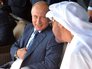 Владимир Путин с наследным принцем Абу‑Даби Мухаммедом аль‑Нахайяном на авиасалоне МАКС-2015 Владимир Путин с наследным принцем Абу‑Даби Мухаммедом аль‑Нахайяном на авиасалоне МАКС-2015