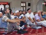 Крымские мусульмане в мечети Крымские мусульмане в мечети