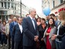 Мэр Москвы Сергей Собянин общается с жителями Мэр Москвы Сергей Собянин общается с жителями