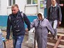 Задержание бабушки, бросившей камень в ребенка Задержание бабушки, бросившей камень в ребенка
