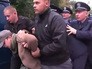 Украинская милиция задерживает протестующих Украинская милиция задерживает протестующих