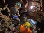 Палеонтологи на месте находки останков Homo naledi Палеонтологи на месте находки останков Homo naledi